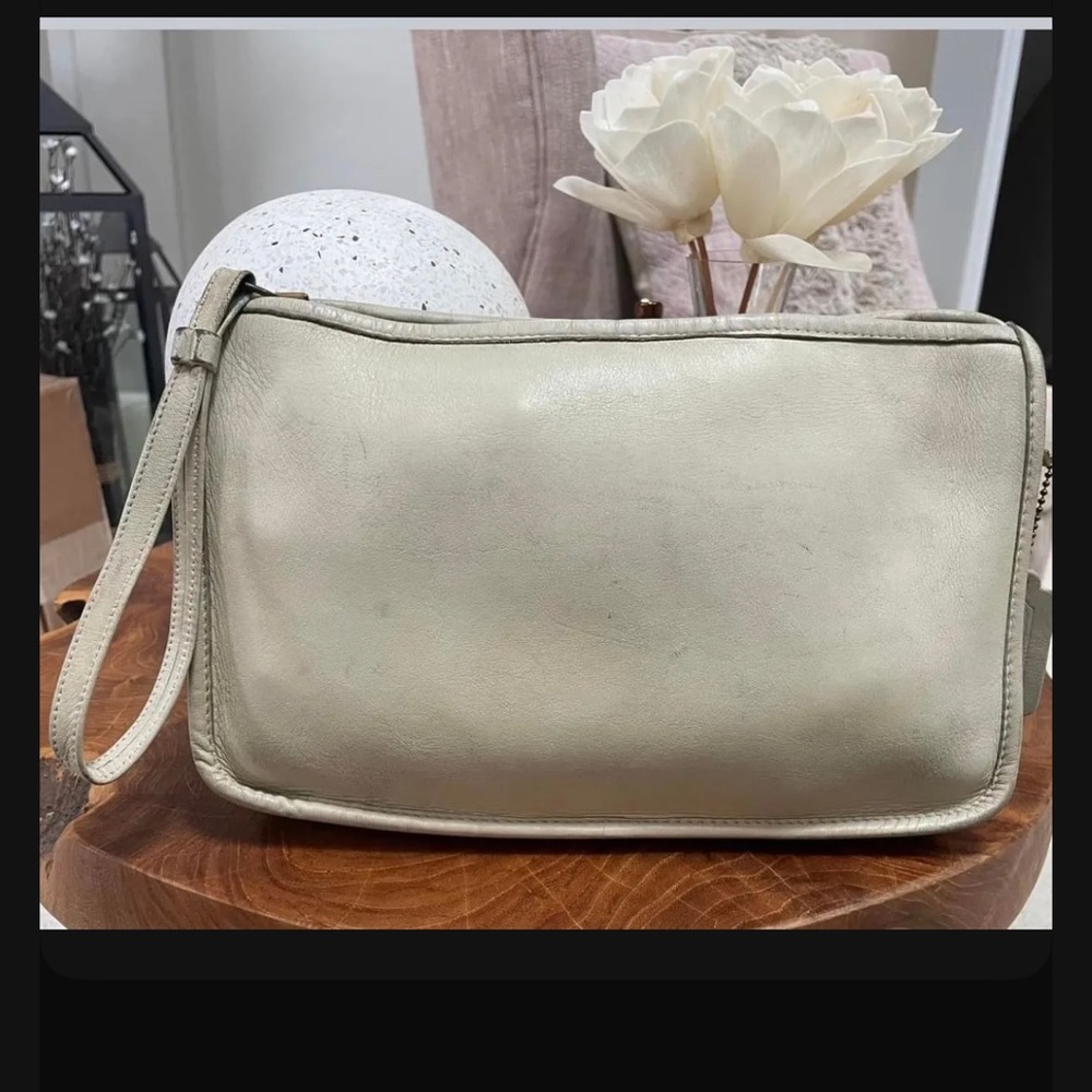 Coach Vintage Bone Leather Clutch w/ detachable leather strap
